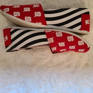 NC State slip on shoes size Medium similar to Toms